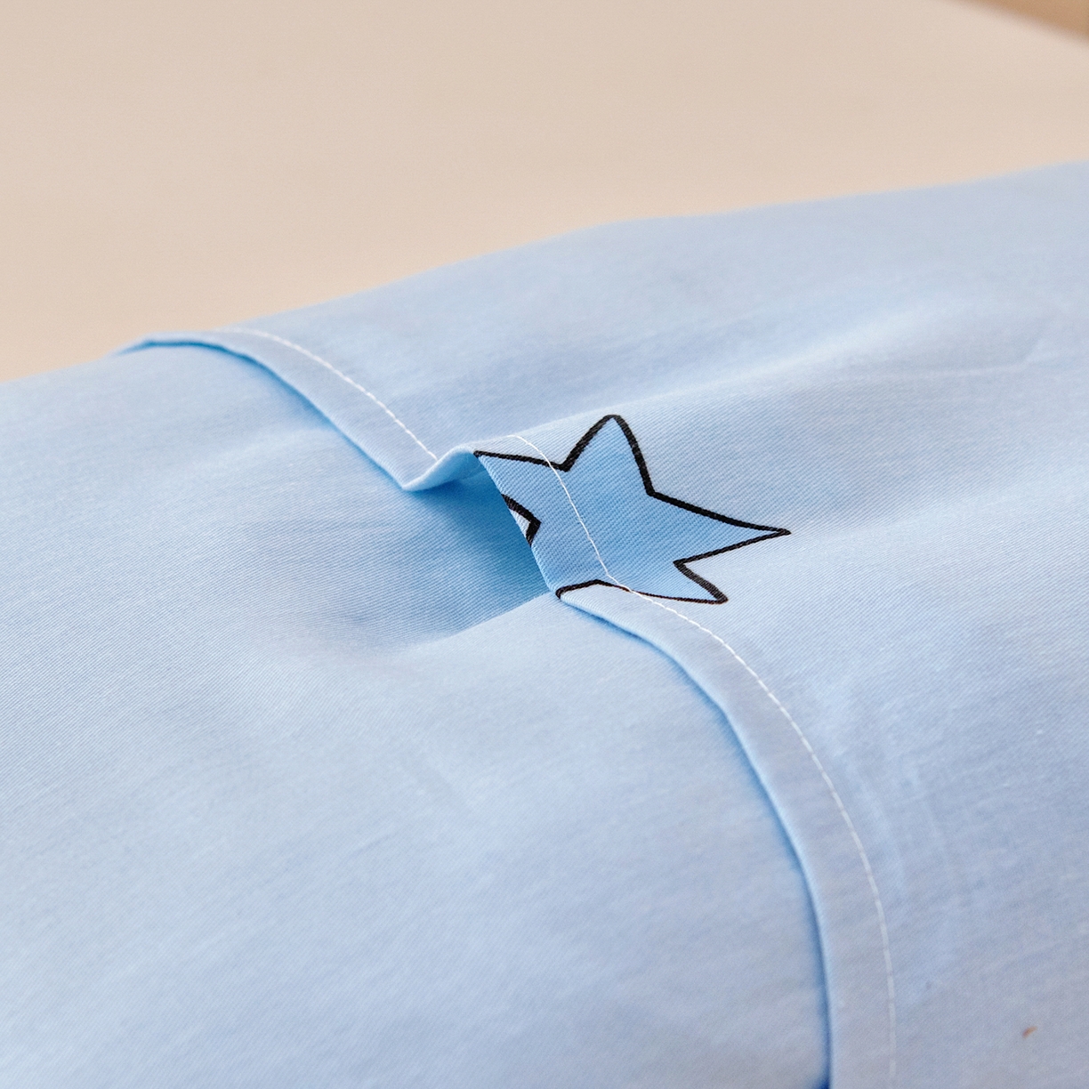 91家纺网 家纺一手货源 找家纺 鱼宝 2026新款全棉纯棉幼儿园套件-星愿系列 阳光车队