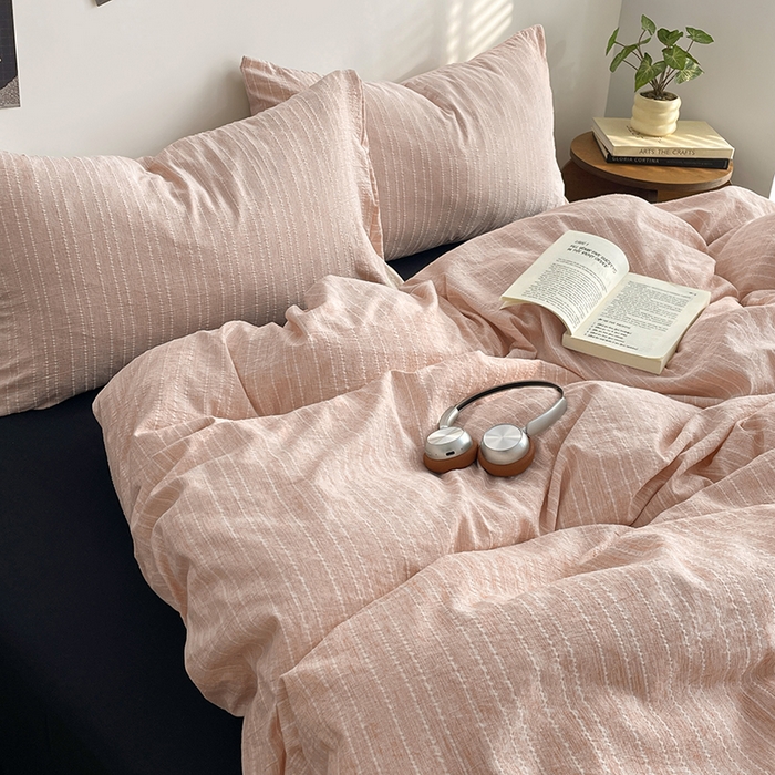 91家纺网 家纺一手货源 找家纺 优承佳生活馆 2026新款高克重无印风阳离子提花工艺三件套四件套单被套系列 （提供买家秀） 阳离子-淡粉+暗夜黑