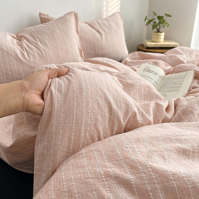 91家纺网 家纺一手货源 找家纺 优承佳生活馆 2026新款高克重无印风阳离子提花工艺三件套四件套单被套系列 （提供买家秀） 阳离子-淡粉+暗夜黑