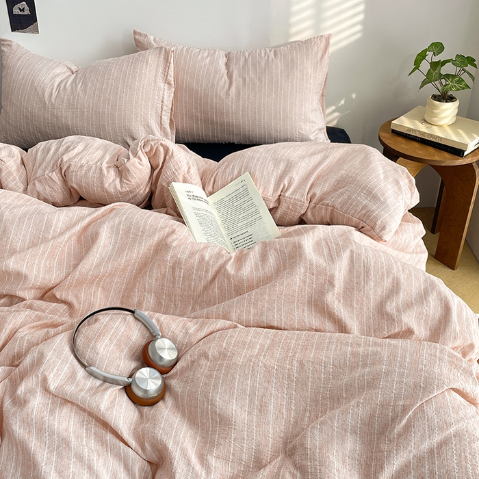 91家纺网 家纺一手货源 找家纺 优承佳生活馆 2026新款高克重无印风阳离子提花工艺三件套四件套单被套系列 （提供买家秀） 阳离子-淡粉+暗夜黑