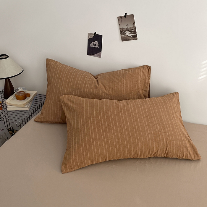 91家纺网 家纺一手货源 找家纺 优承佳生活馆 2026新款高克重无印风阳离子提花工艺三件套四件套单被套系列 （提供买家秀） 阳离子-焦糖色