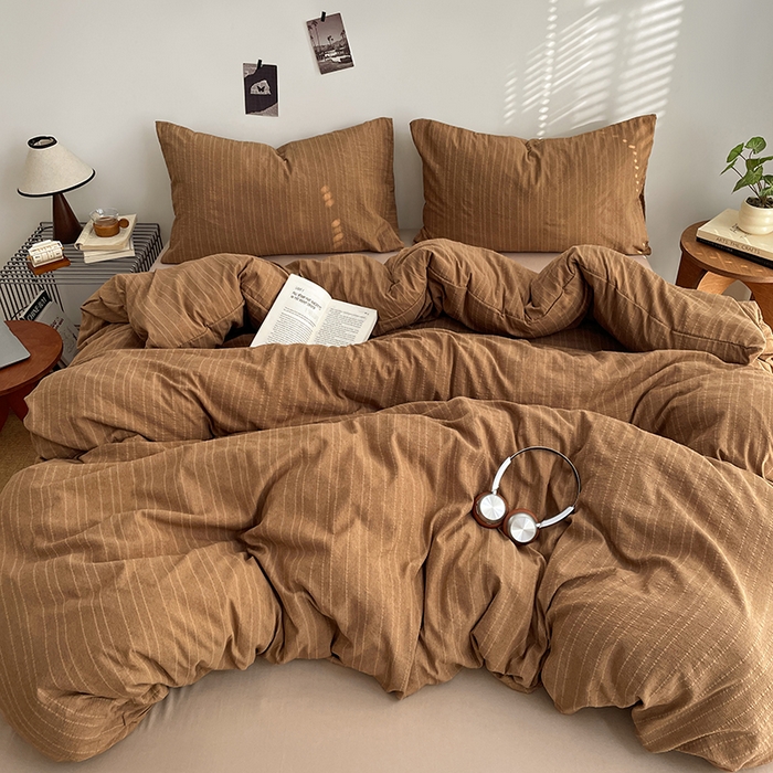 91家纺网 家纺一手货源 找家纺 优承佳生活馆 2026新款高克重无印风阳离子提花工艺三件套四件套单被套系列 （提供买家秀） 阳离子-焦糖色