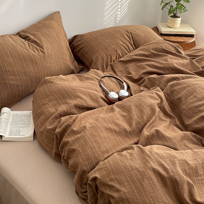 91家纺网 家纺一手货源 找家纺 优承佳生活馆 2026新款高克重无印风阳离子提花工艺三件套四件套单被套系列 （提供买家秀） 阳离子-焦糖色