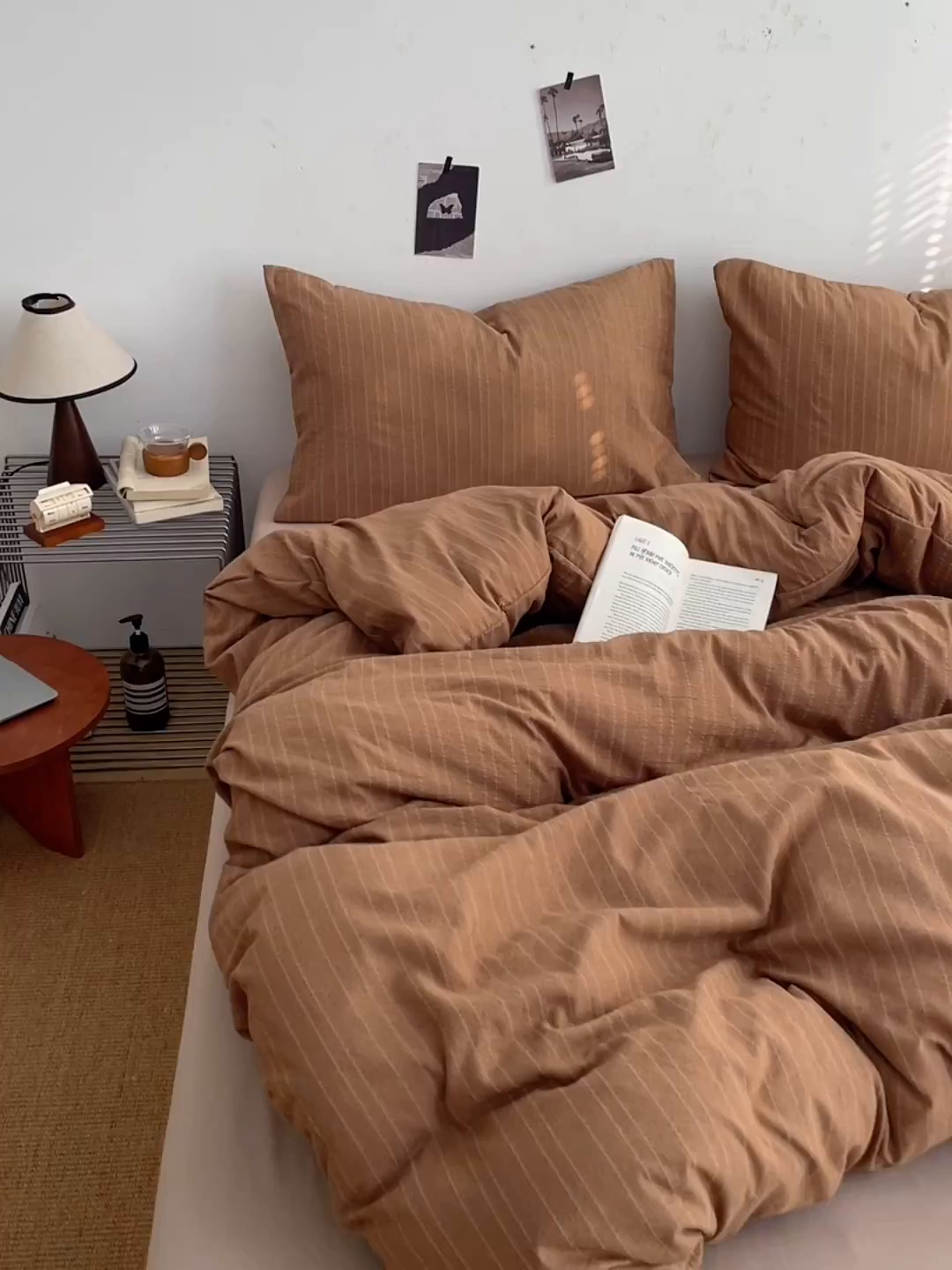 91家纺网 家纺一手货源 找家纺 优承佳生活馆 2026新款高克重无印风阳离子提花工艺三件套四件套单被套系列 （提供买家秀） 阳离子-焦糖色