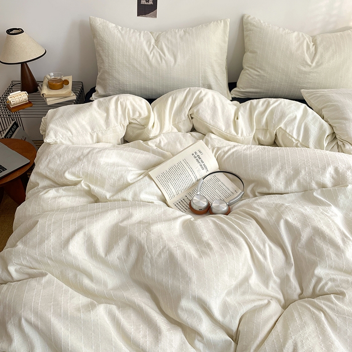 91家纺网 家纺一手货源 找家纺 优承佳生活馆 2026新款高克重无印风阳离子提花工艺三件套四件套单被套系列 （提供买家秀） 阳离子-奶油白+暗夜黑