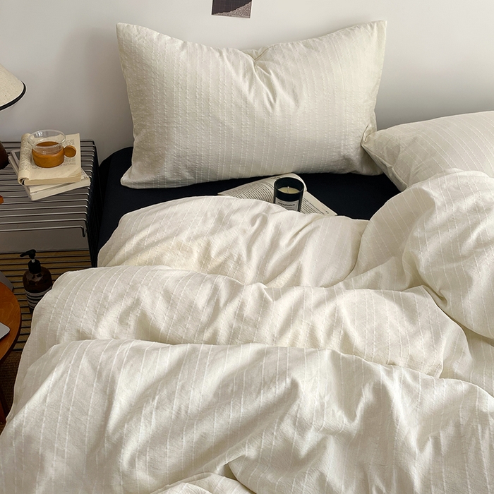 91家纺网 家纺一手货源 找家纺 优承佳生活馆 2026新款高克重无印风阳离子提花工艺三件套四件套单被套系列 （提供买家秀） 阳离子-奶油白+暗夜黑