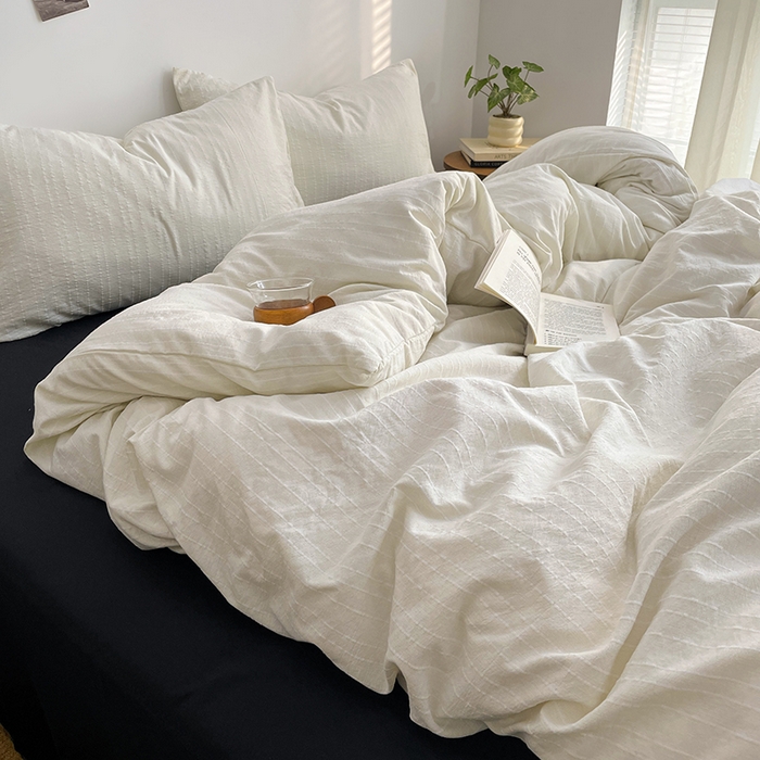 91家纺网 家纺一手货源 找家纺 优承佳生活馆 2026新款高克重无印风阳离子提花工艺三件套四件套单被套系列 （提供买家秀） 阳离子-奶油白+暗夜黑