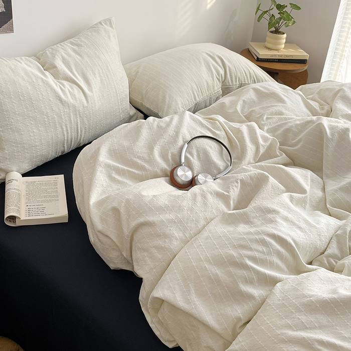 91家纺网 家纺一手货源 找家纺 优承佳生活馆 2026新款高克重无印风阳离子提花工艺三件套四件套单被套系列 （提供买家秀） 阳离子-奶油白+暗夜黑