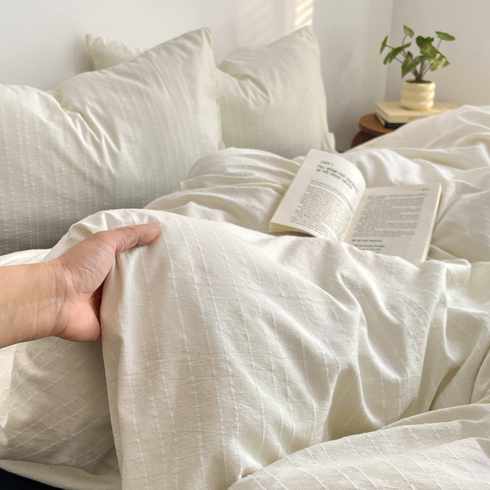 91家纺网 家纺一手货源 找家纺 优承佳生活馆 2026新款高克重无印风阳离子提花工艺三件套四件套单被套系列 （提供买家秀） 阳离子-奶油白+暗夜黑