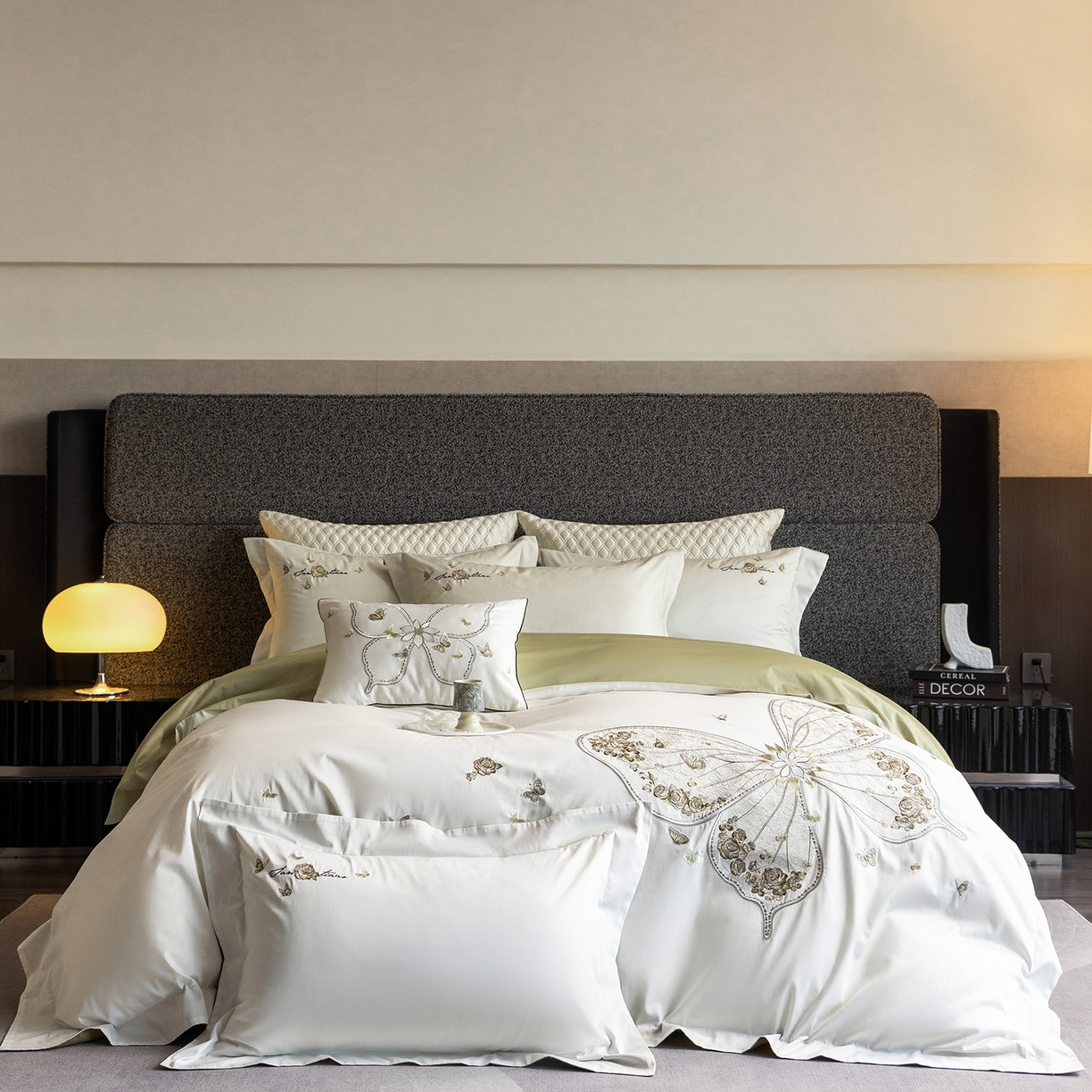 91家纺网 家纺一手货源 找家纺 优悦生活馆 2026新款全棉新疆长绒棉刺绣四件套-碟语森眠 碟语森眠-白