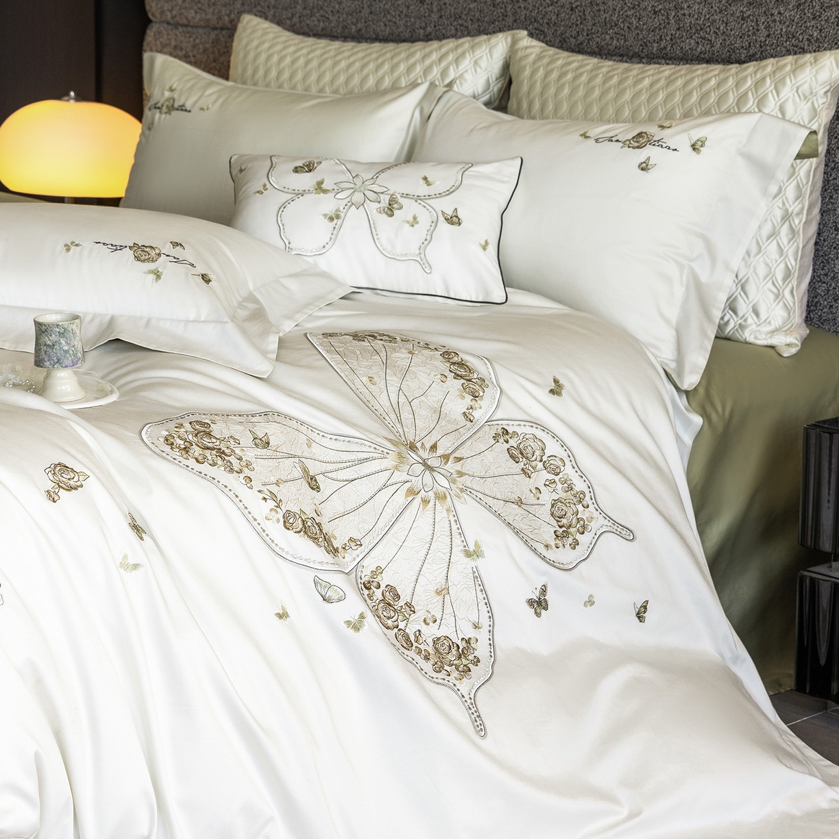 91家纺网 家纺一手货源 找家纺 优悦生活馆 2026新款全棉新疆长绒棉刺绣四件套-碟语森眠 碟语森眠-白