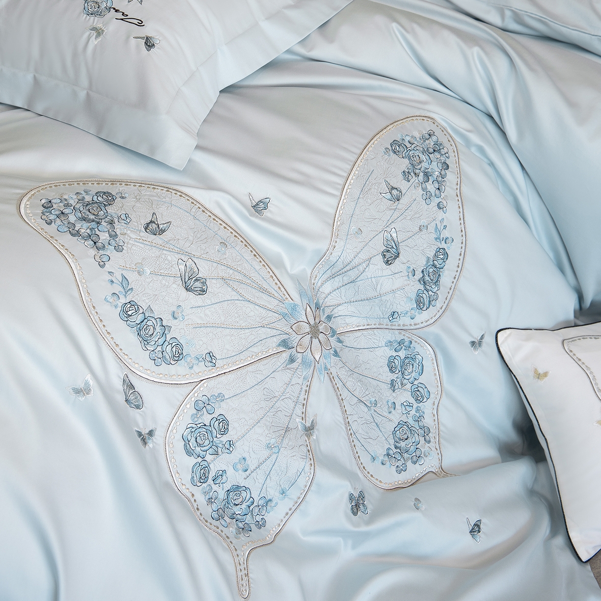 91家纺网 家纺一手货源 找家纺 优悦生活馆 2026新款全棉新疆长绒棉刺绣四件套-碟语森眠 碟语森眠-蓝