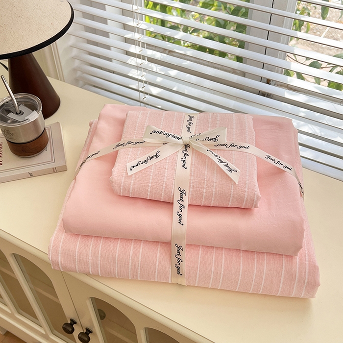 91家纺网 家纺一手货源 找家纺 优承佳生活馆 2026新款高克重无印风阳离子提花工艺三件套四件套单被套系列 （提供买家秀） 阳离子-樱花粉