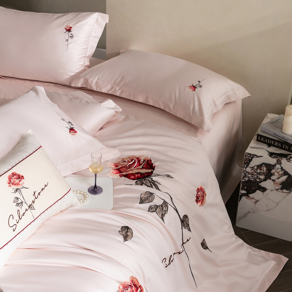 91家纺网 家纺一手货源 找家纺 优悦生活馆 2026新款全棉新疆长绒棉刺绣四件套-温情蜜意 温情蜜意-粉