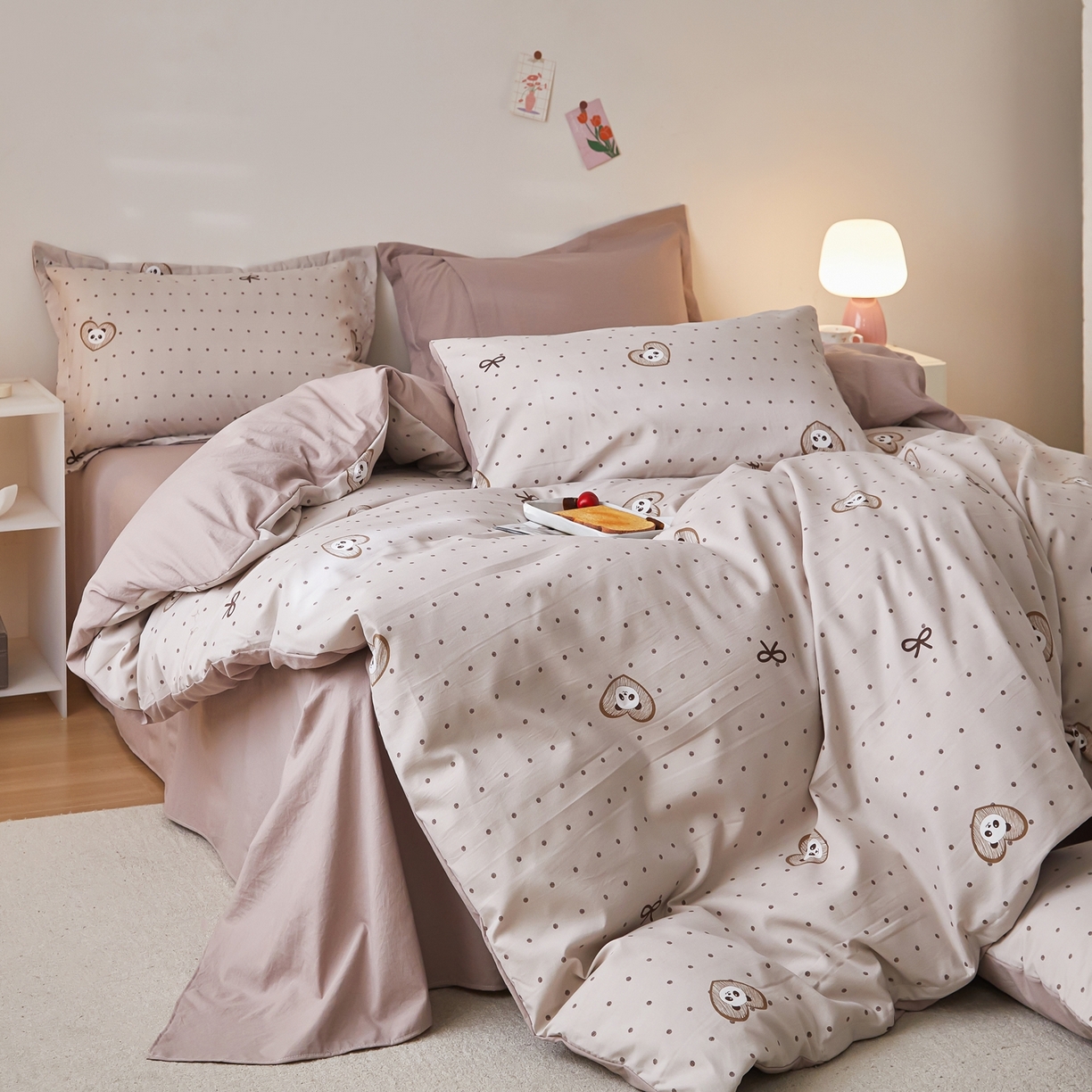 91家纺网 家纺一手货源 找家纺 梦纤绒 2026新款香云锦仿棉高克重四件套 爱心熊