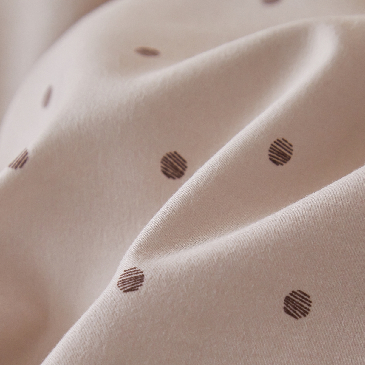 91家纺网 家纺一手货源 找家纺 梦纤绒 2026新款香云锦仿棉高克重四件套 爱心熊