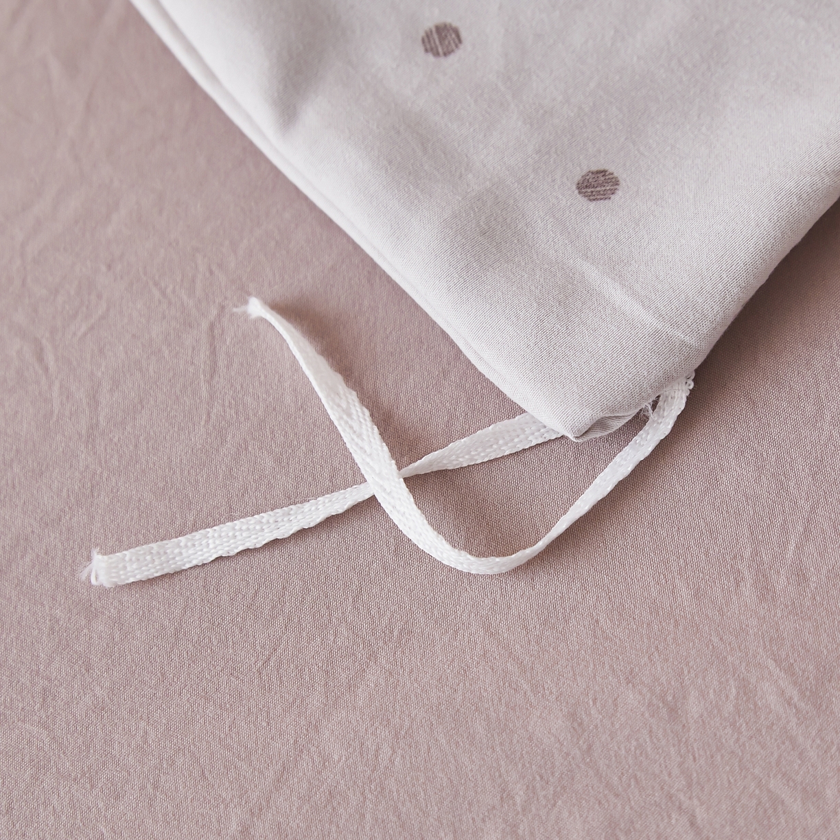 91家纺网 家纺一手货源 找家纺 梦纤绒 2026新款香云锦仿棉高克重四件套 爱心熊