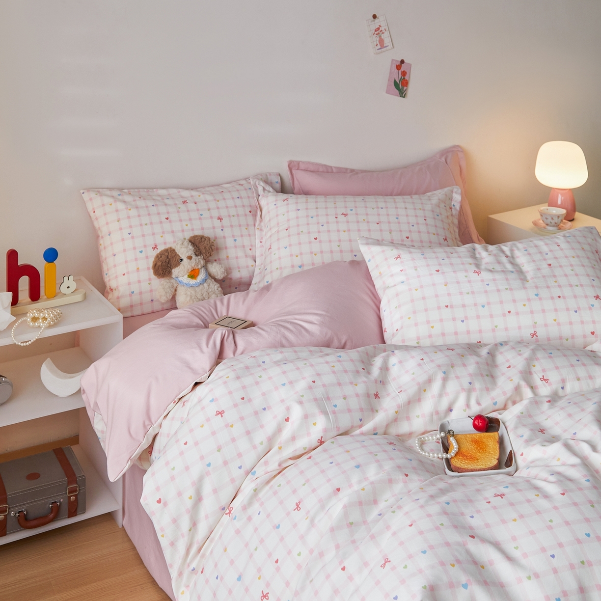 91家纺网 家纺一手货源 找家纺 梦纤绒 2026新款香云锦仿棉高克重四件套 粉格蝴蝶结