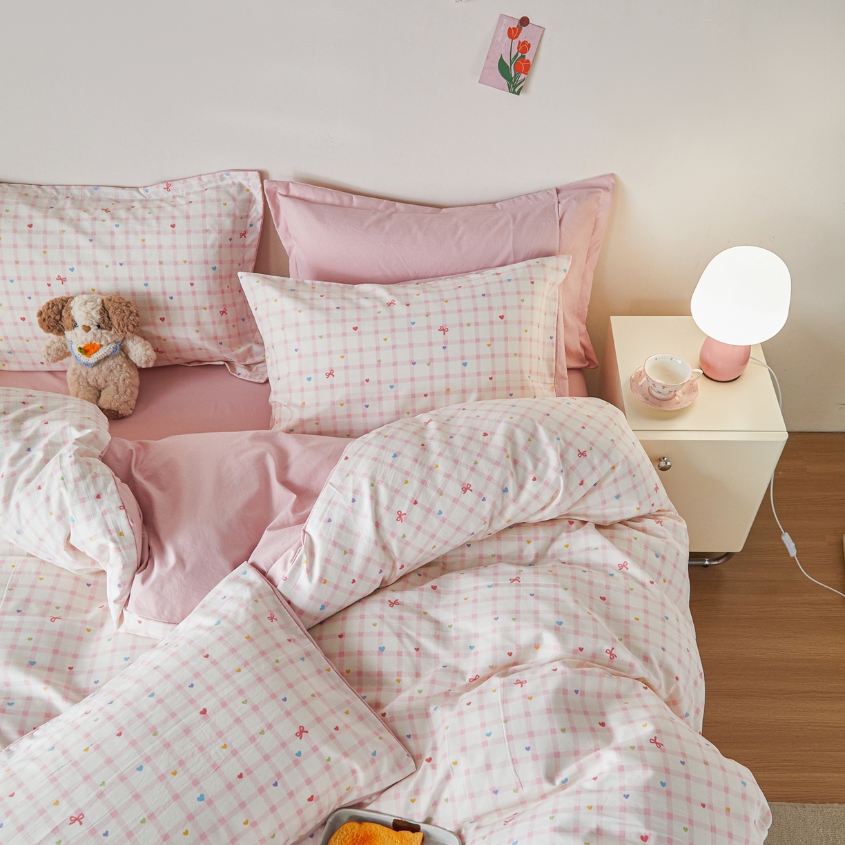 91家纺网 家纺一手货源 找家纺 梦纤绒 2026新款香云锦仿棉高克重四件套 粉格蝴蝶结