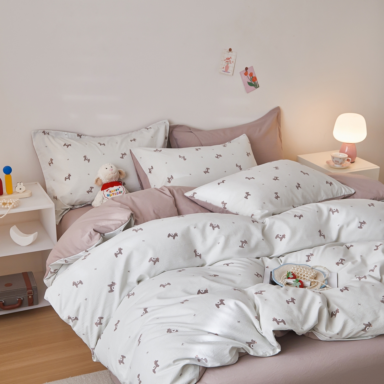 91家纺网 家纺一手货源 找家纺 梦纤绒 2026新款香云锦仿棉高克重四件套 小马格韵