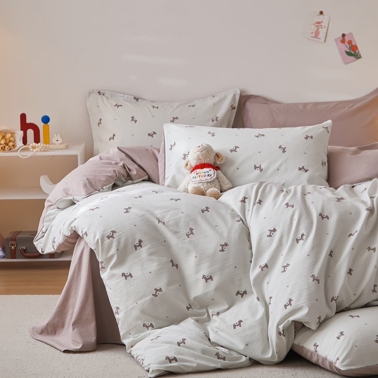 91家纺网 家纺一手货源 找家纺 梦纤绒 2026新款香云锦仿棉高克重四件套 小马格韵