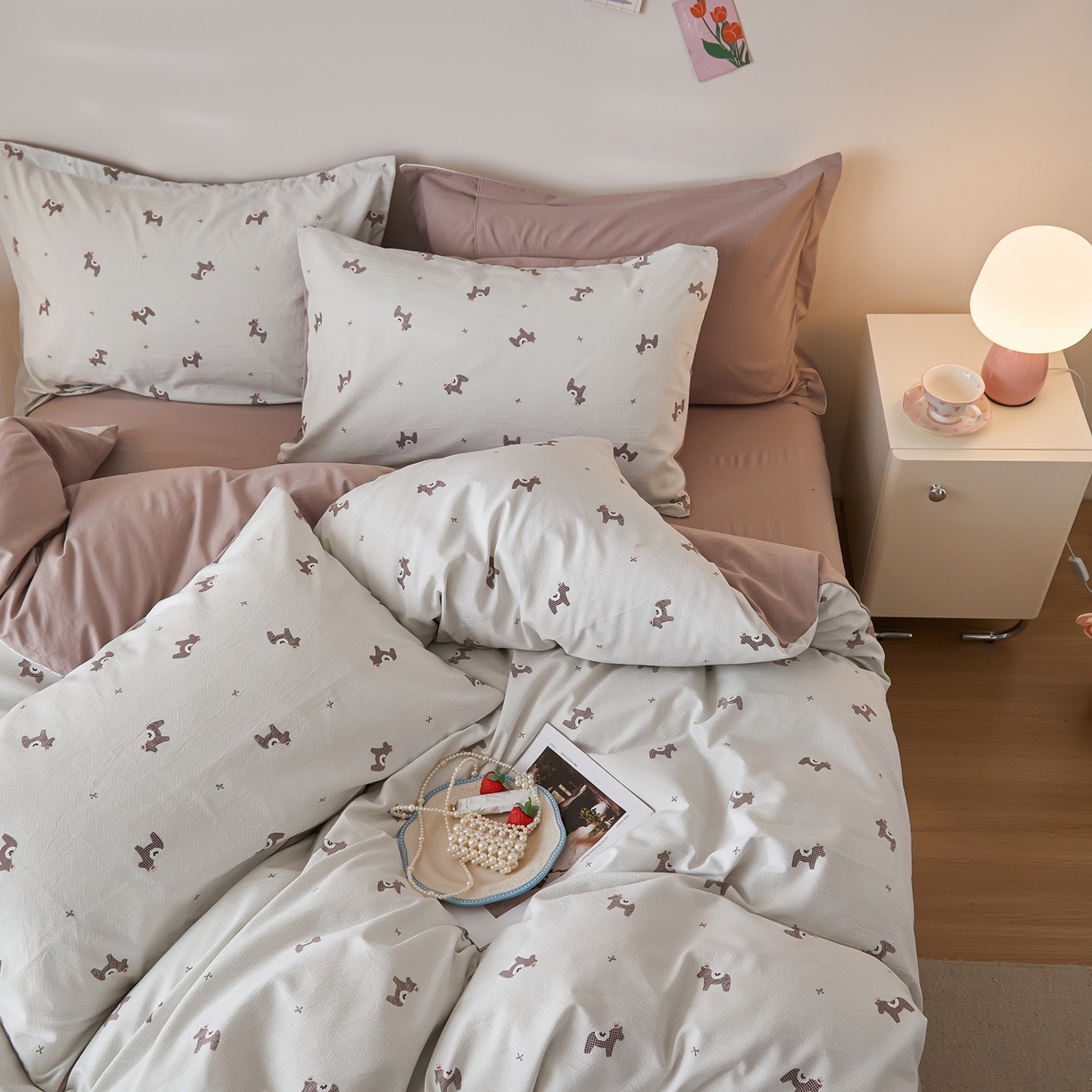 91家纺网 家纺一手货源 找家纺 梦纤绒 2026新款香云锦仿棉高克重四件套 小马格韵