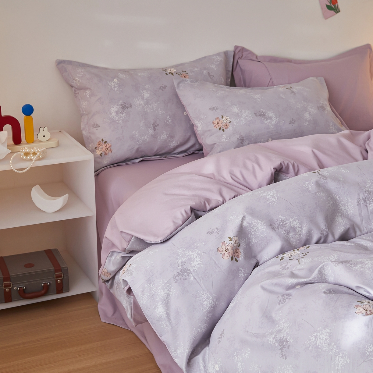 91家纺网 家纺一手货源 找家纺 梦纤绒 2026新款香云锦仿棉高克重四件套 紫韵花