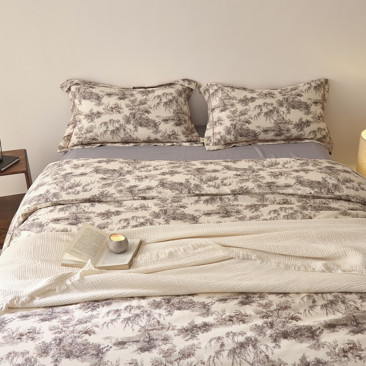 91家纺网 家纺一手货源 找家纺 莱豫家纺 2026新款亚麻棉四件套 树屋