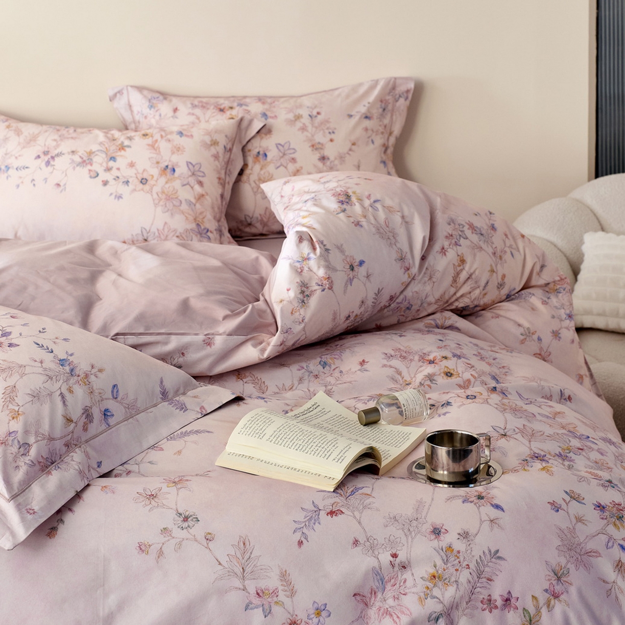 91家纺网 家纺一手货源 找家纺 由丽家纺 2026新款柔棉印花四件套系列 花梦-粉