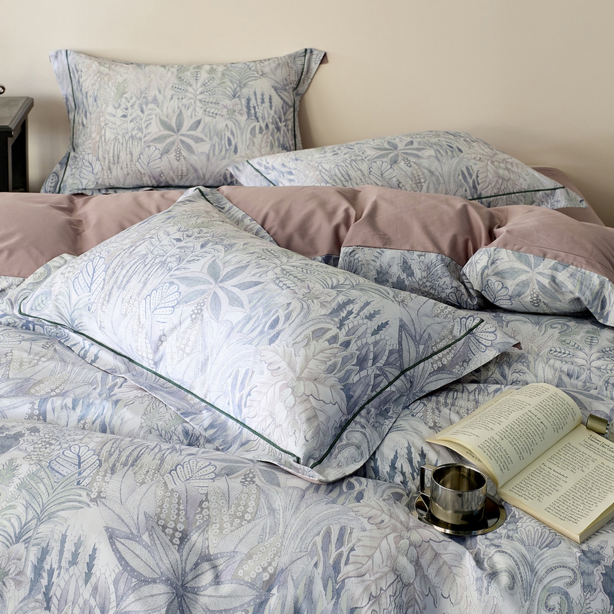 91家纺网 家纺一手货源 找家纺 由丽家纺 2026新款柔棉印花四件套系列 花信礼