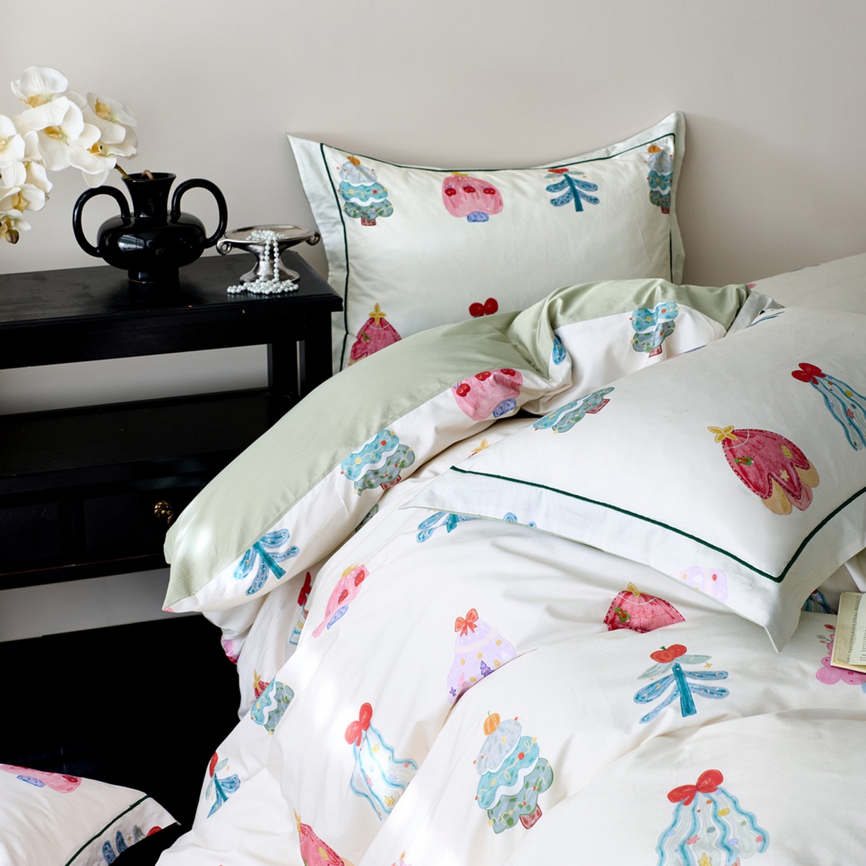 91家纺网 家纺一手货源 找家纺 由丽家纺 2026新款柔棉印花四件套系列 花漾岛-绿