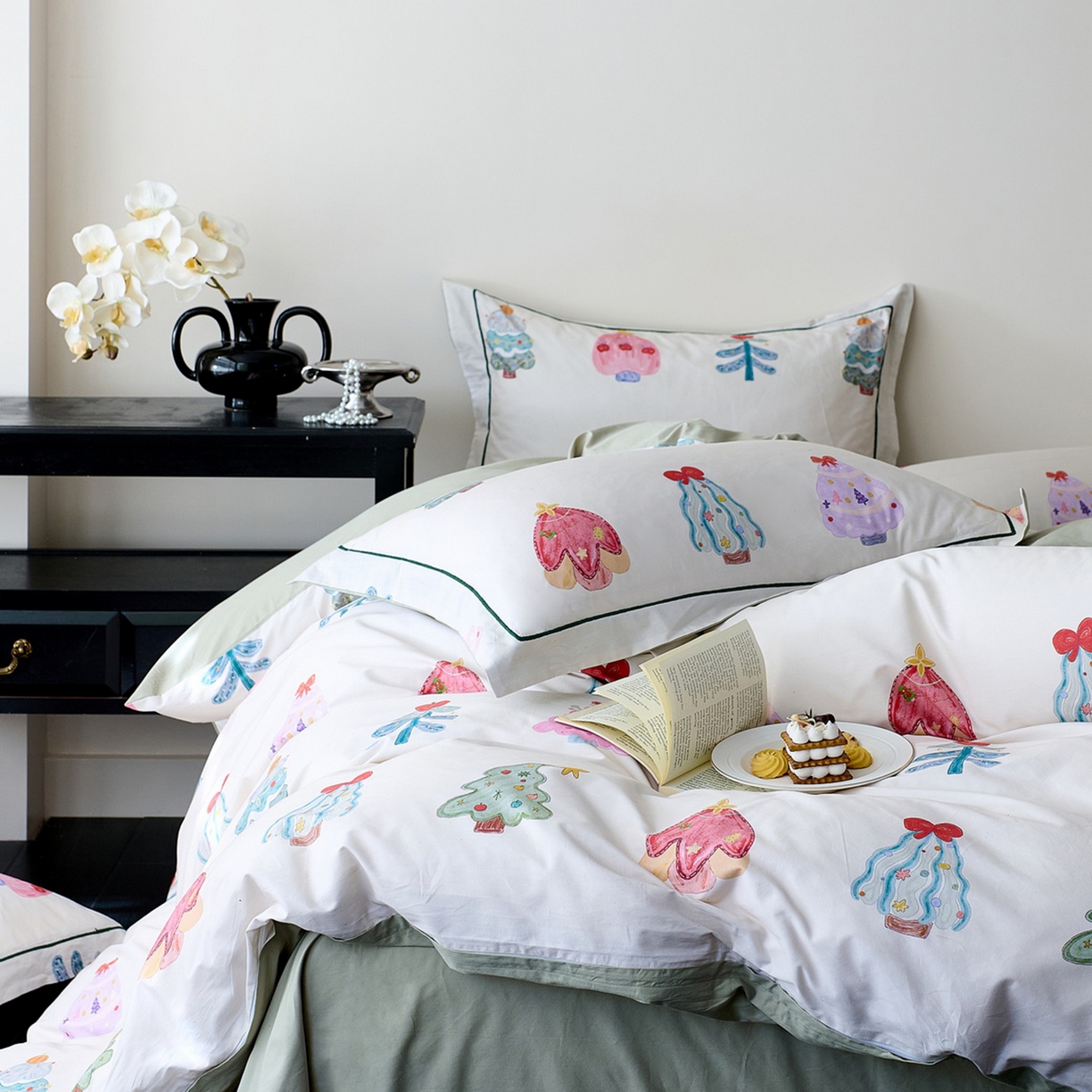 91家纺网 家纺一手货源 找家纺 由丽家纺 2026新款柔棉印花四件套系列 花漾岛-绿