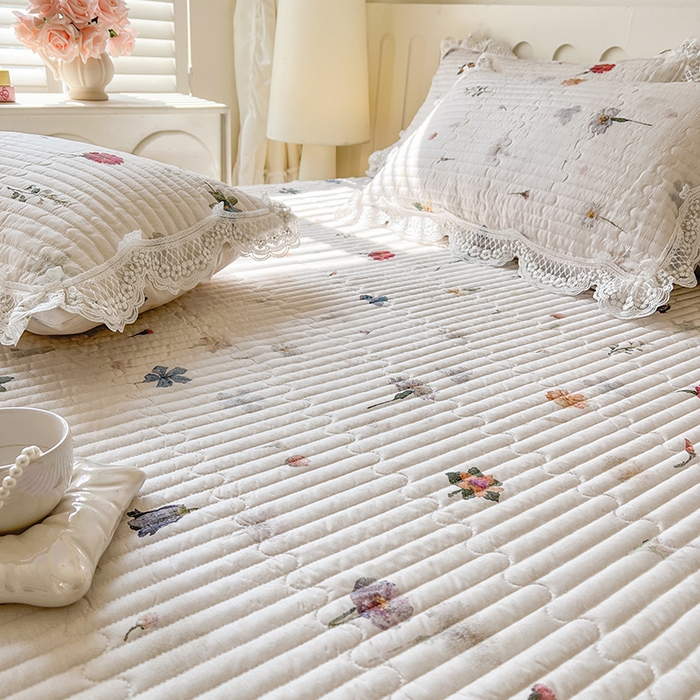 91家纺网 家纺一手货源 找家纺 网红馆（ck家纺） 2026新款莱赛尔天丝印花床笠 浪漫花舞