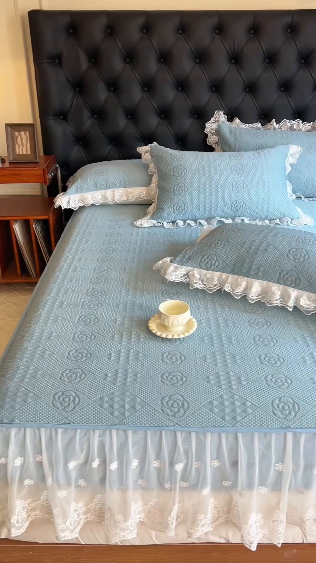 91家纺网 家纺一手货源 找家纺 网红馆（ck家纺） 2026新款床笠式床裙豆豆冰凉席-瑞莎 烟雾蓝