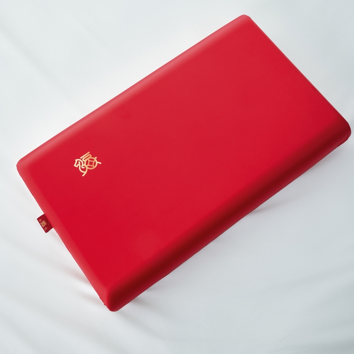 91家纺网 家纺一手货源 找家纺 唯爱品 2026新小福马深睡记忆枕新年套装枕芯+圆筒盒+手拎袋+外枕套（赠品，赠完为止） 鸿福