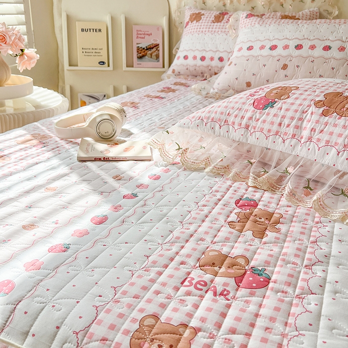 91家纺网 家纺一手货源 找家纺 网红馆（ck家纺） 2026新款水洗棉印花床笠三件套 花花熊