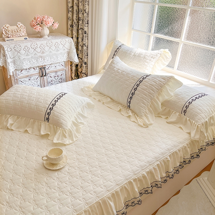 91家纺网 家纺一手货源 找家纺 网红馆（ck家纺） 2026新款喜芙棉蕾丝夹棉蜜芙蕾床笠 奶油白