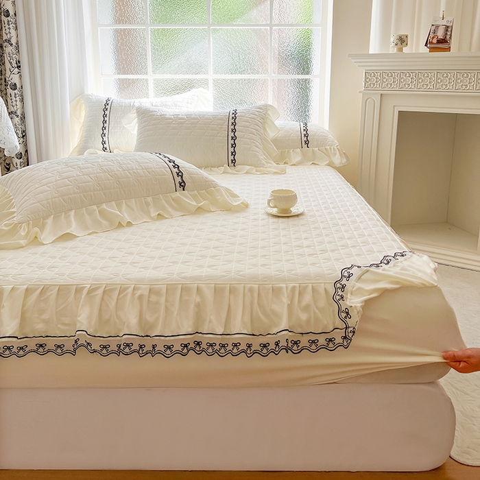 91家纺网 家纺一手货源 找家纺 网红馆（ck家纺） 2026新款喜芙棉蕾丝夹棉蜜芙蕾床笠 奶油白