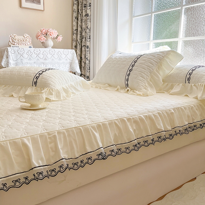 91家纺网 家纺一手货源 找家纺 网红馆（ck家纺） 2026新款喜芙棉蕾丝夹棉蜜芙蕾床笠 奶油白