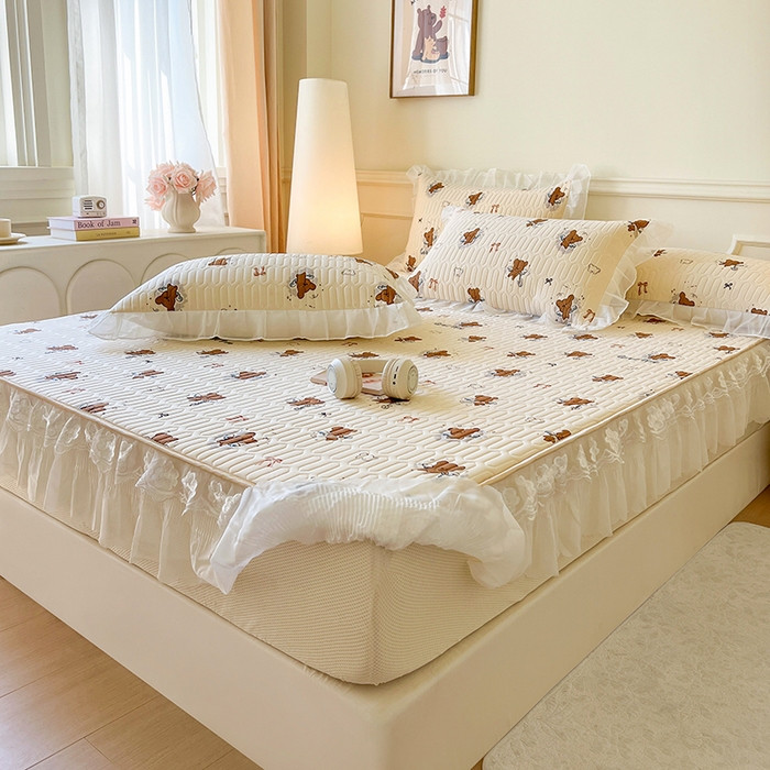 91家纺网 家纺一手货源 找家纺 网红馆（ck家纺） 2026新款凉感丝床笠式床裙款乳胶乳印花凉席 嘟嘟熊 茶