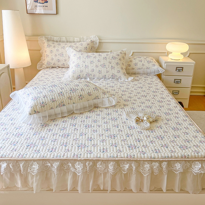 91家纺网 家纺一手货源 找家纺 网红馆（ck家纺） 2026新款凉感丝床笠式床裙款乳胶乳印花凉席 花田米