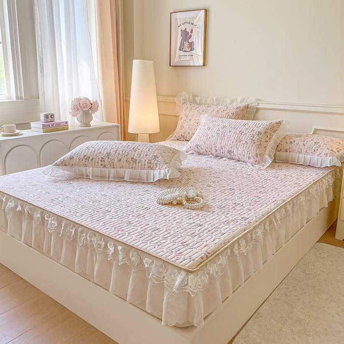 91家纺网 家纺一手货源 找家纺 网红馆（ck家纺） 2026新款凉感丝床笠式床裙款乳胶乳印花凉席 花样年华 粉