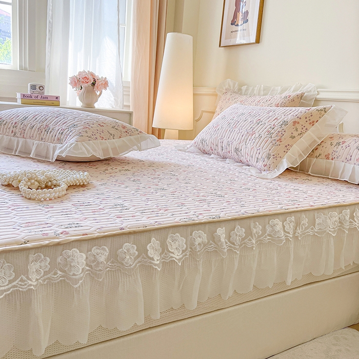 91家纺网 家纺一手货源 找家纺 网红馆（ck家纺） 2026新款凉感丝床笠式床裙款乳胶乳印花凉席 花样年华 粉