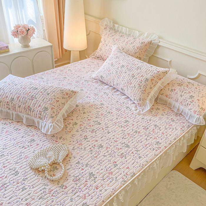 91家纺网 家纺一手货源 找家纺 网红馆（ck家纺） 2026新款凉感丝床笠式床裙款乳胶乳印花凉席 花样年华 粉