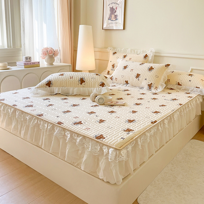 91家纺网 家纺一手货源 找家纺 网红馆（ck家纺） 2026新款凉感丝床笠式床裙款乳胶乳印花凉席 嘟嘟熊 茶