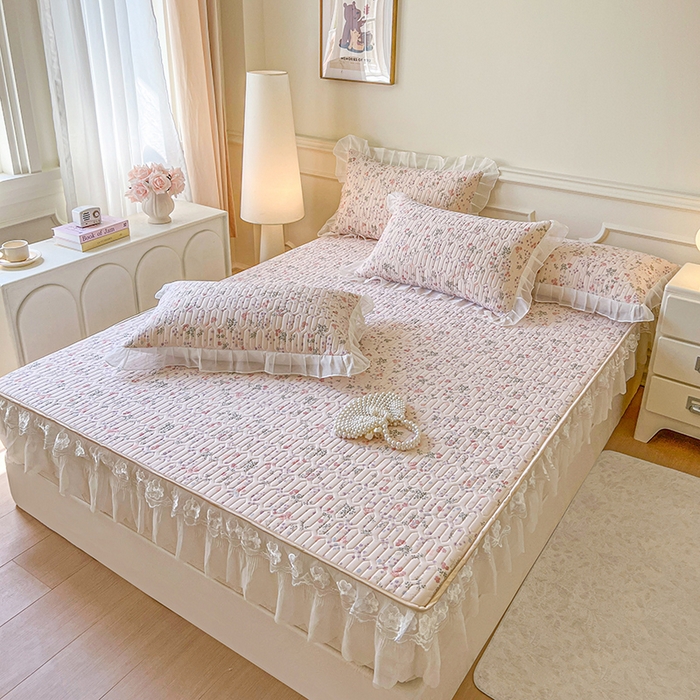 91家纺网 家纺一手货源 找家纺 网红馆（ck家纺） 2026新款凉感丝床笠式床裙款乳胶乳印花凉席 花样年华 粉