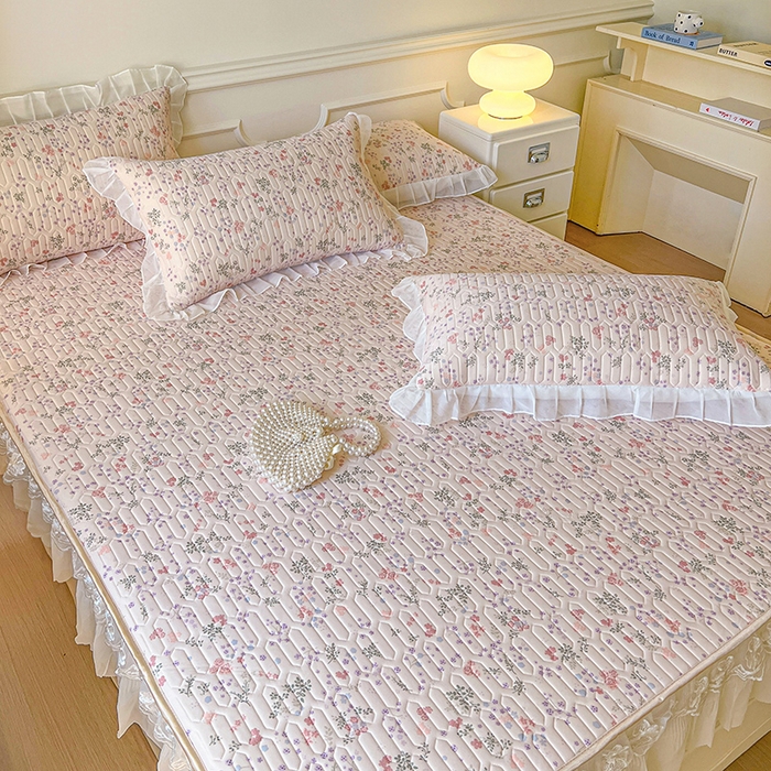 91家纺网 家纺一手货源 找家纺 网红馆（ck家纺） 2026新款凉感丝床笠式床裙款乳胶乳印花凉席 花样年华 粉