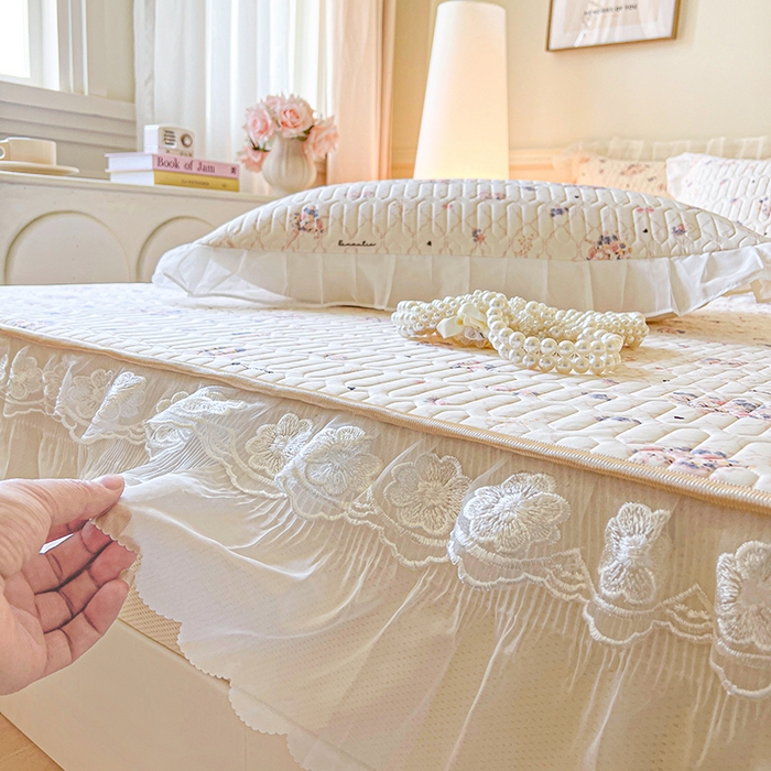 91家纺网 家纺一手货源 找家纺 网红馆（ck家纺） 2026新款凉感丝床笠式床裙款乳胶乳印花凉席 艺梦  粉