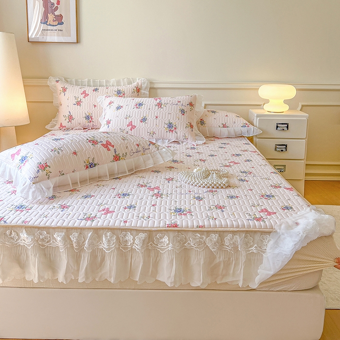 91家纺网 家纺一手货源 找家纺 网红馆（ck家纺） 2026新款凉感丝床笠式床裙款乳胶乳印花凉席 蝴蝶花语 粉