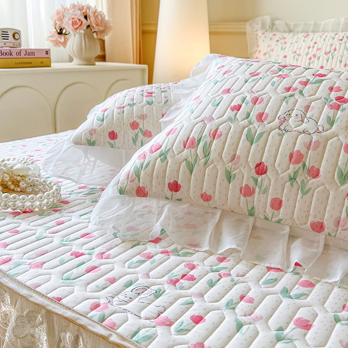 91家纺网 家纺一手货源 找家纺 网红馆（ck家纺） 2026新款凉感丝床笠式床裙款乳胶乳印花凉席 郁兔  粉